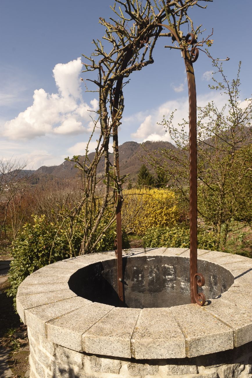 Why had the woman at the well had five&nbsp;husbands?